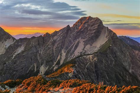 Yushan Mountain Scenic Area: A Natural Oasis With Breathtaking Views and Ancient Legends!